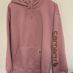 Woman’s carhartt sweatshirt